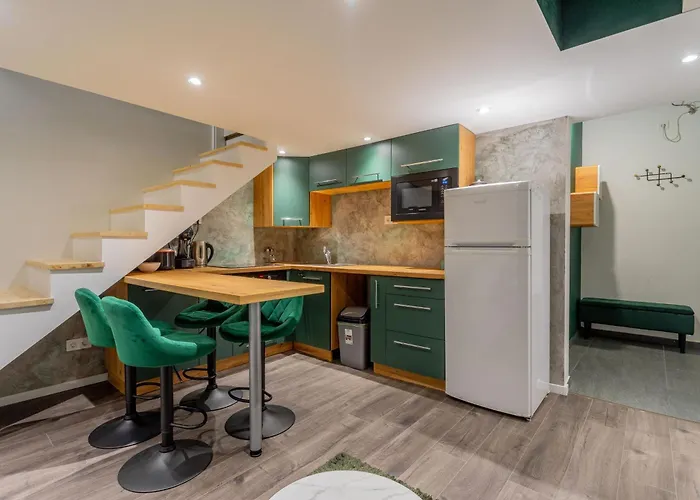 Full Equipment Designed Apartment In The Heart Of Budapest For 4 People