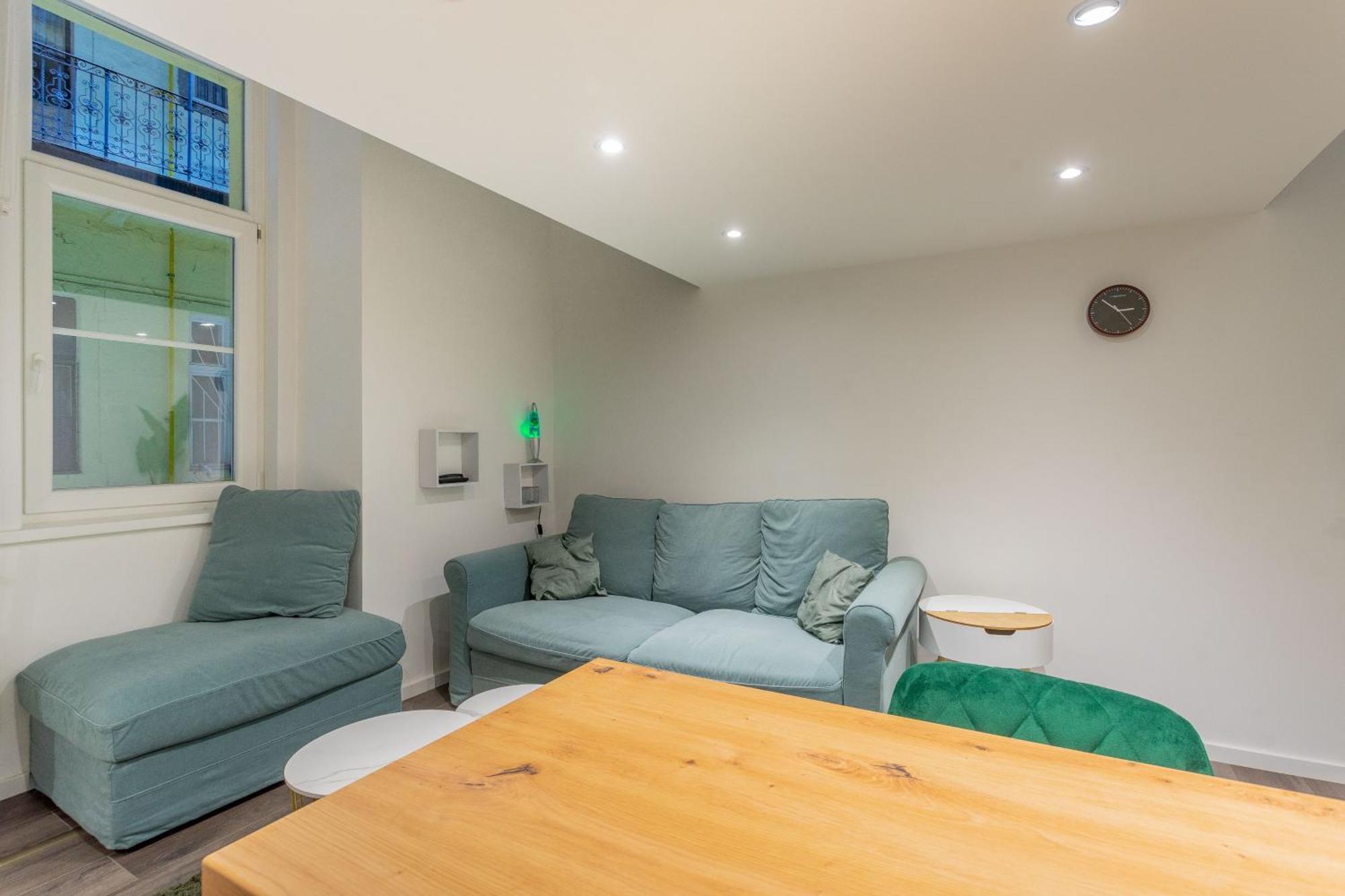 Full Equipment Designed In The Heart Of For 4 People Appartement *