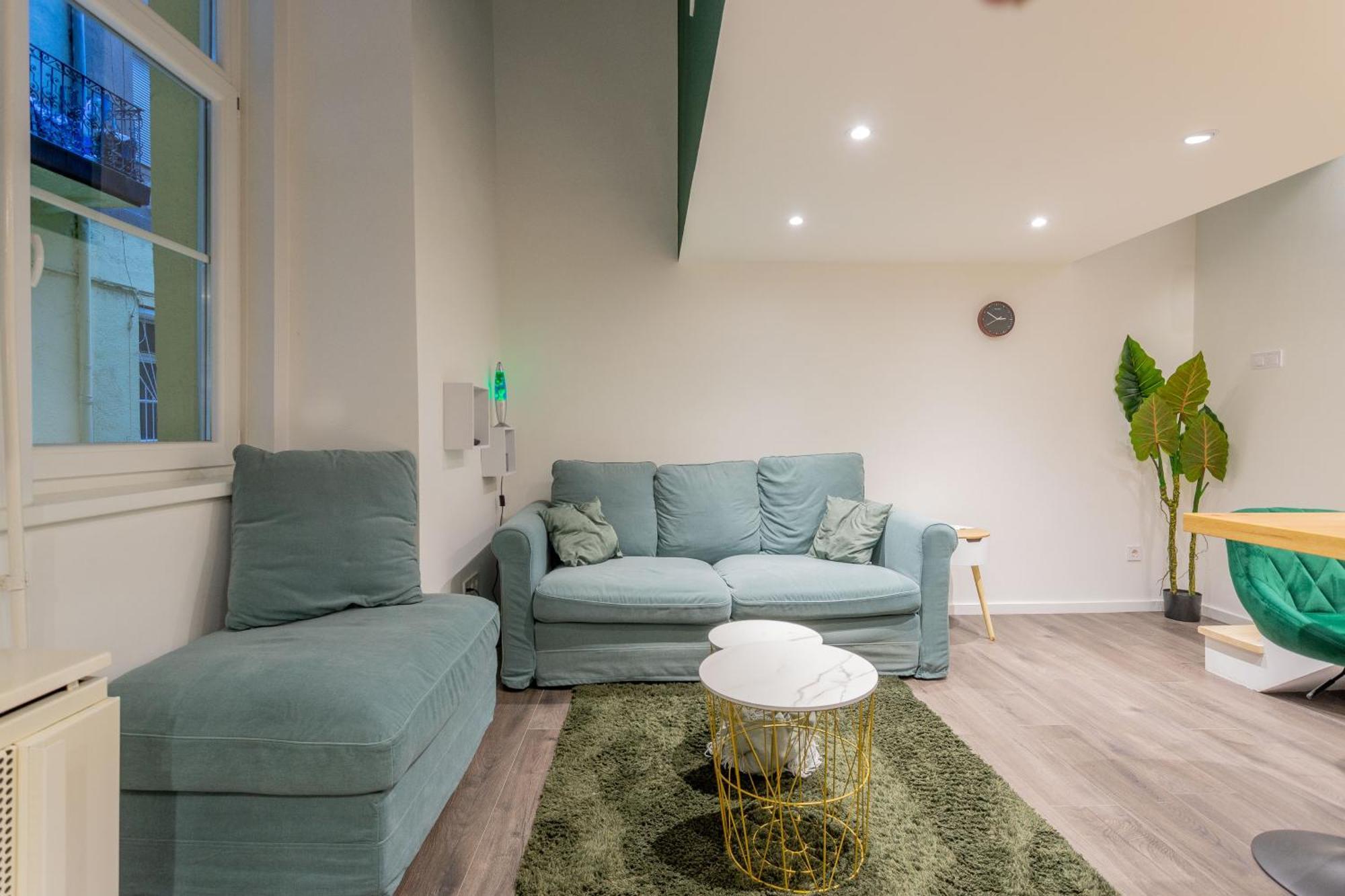 Full Equipment Designed In The Heart Of For 4 People Appartement