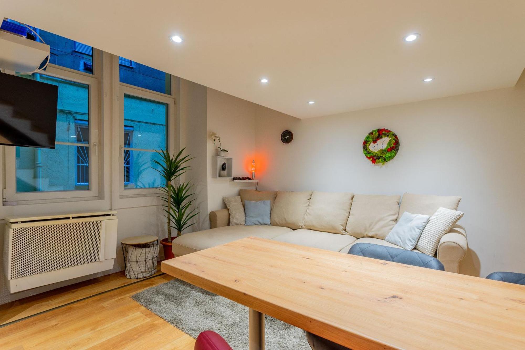 Full Equipment Designed In The Heart Of For 4 People Appartement