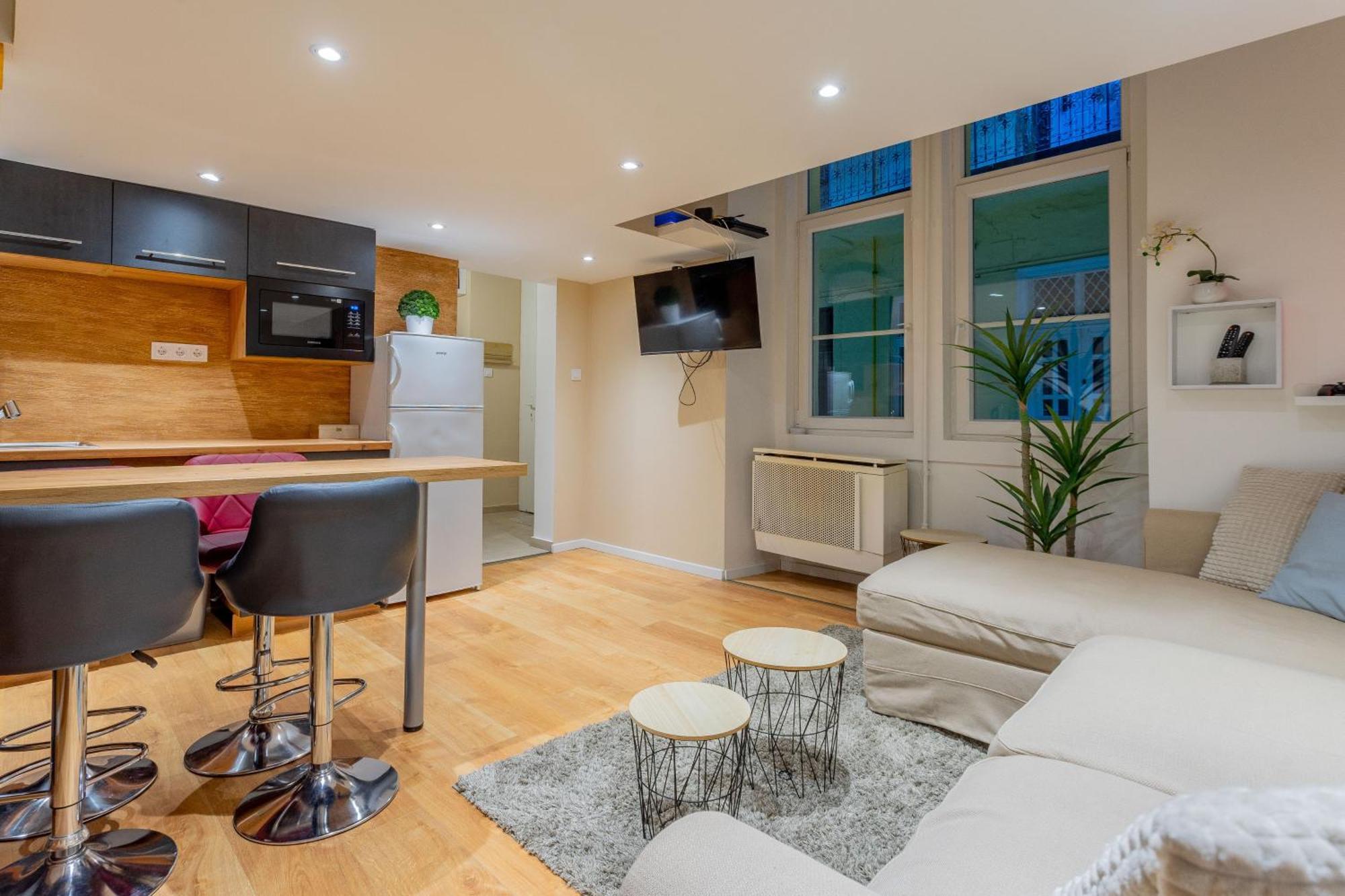 Full Equipment Designed In The Heart Of For 4 People